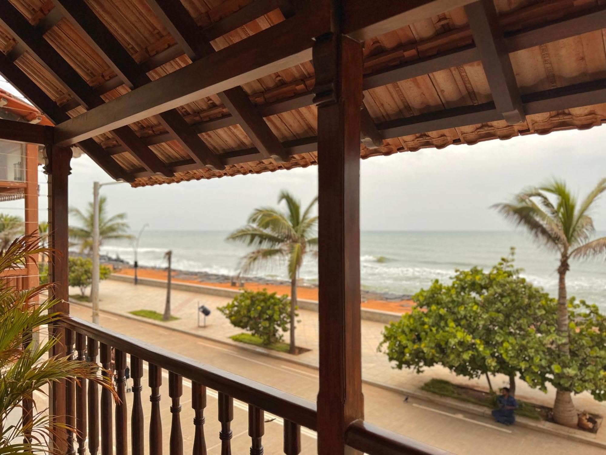 La Plage Seaview Suites ปอนดิเชอรี ภายนอก รูปภาพ