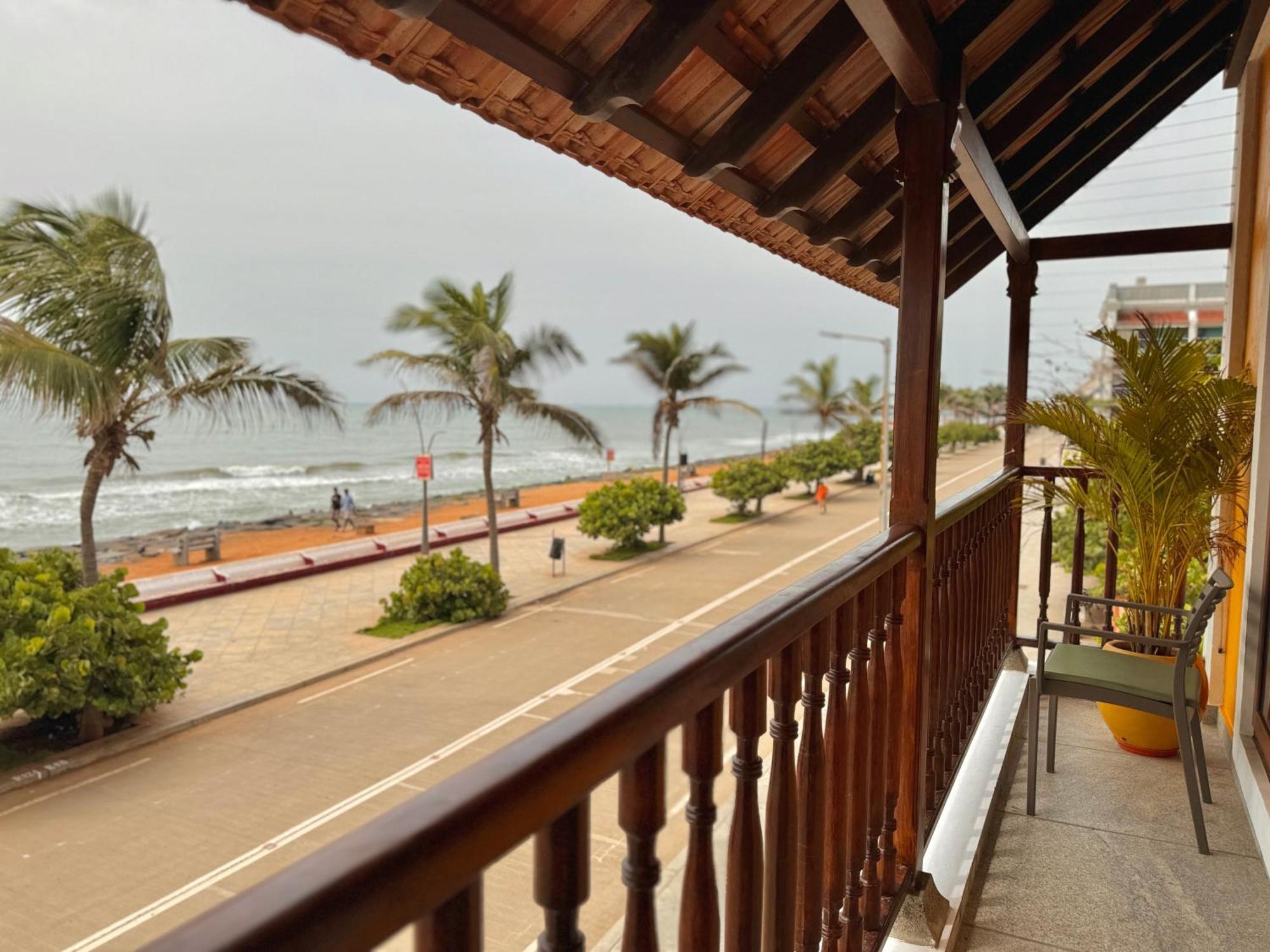 La Plage Seaview Suites ปอนดิเชอรี ภายนอก รูปภาพ