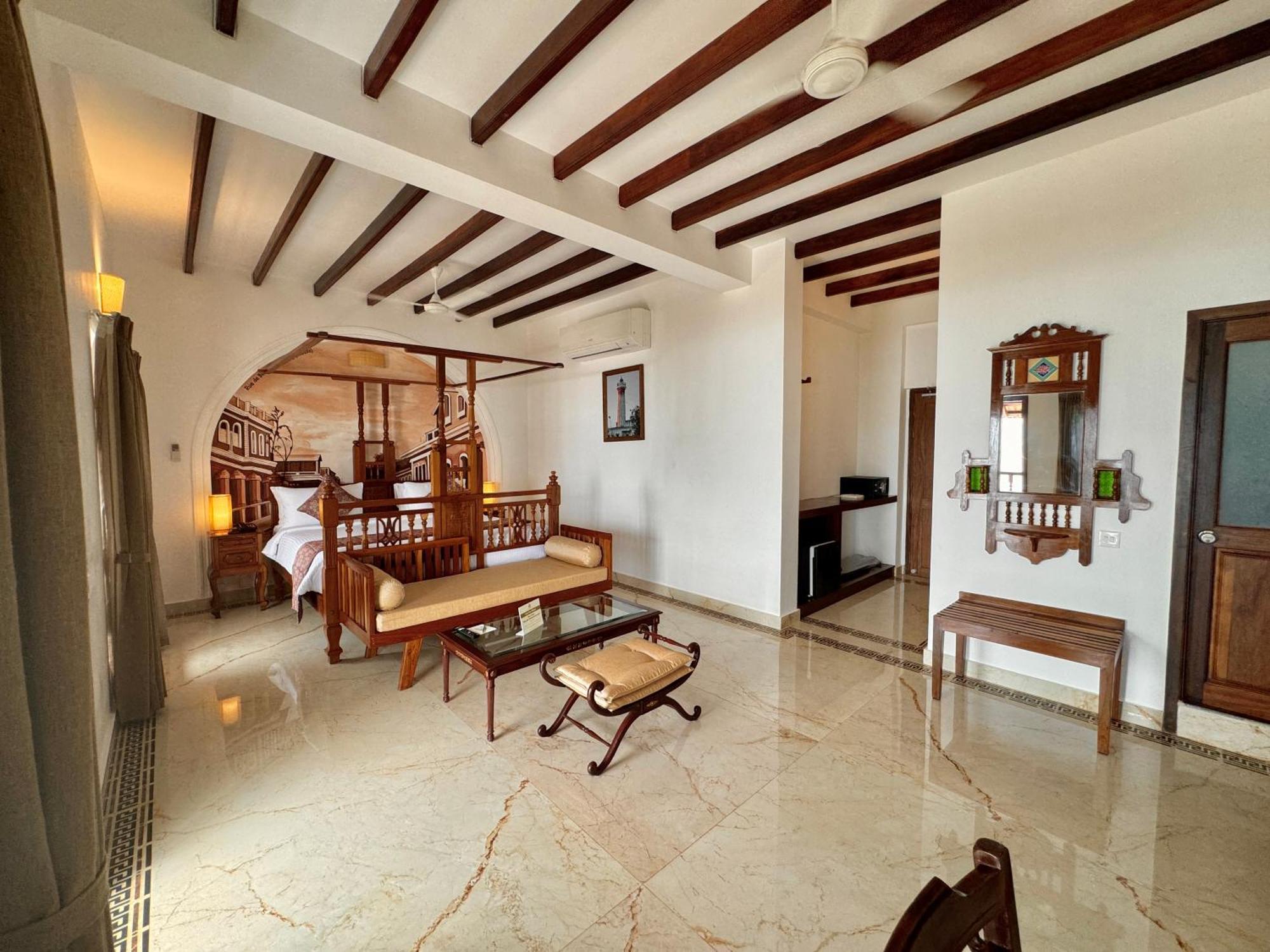 La Plage Seaview Suites ปอนดิเชอรี ภายนอก รูปภาพ