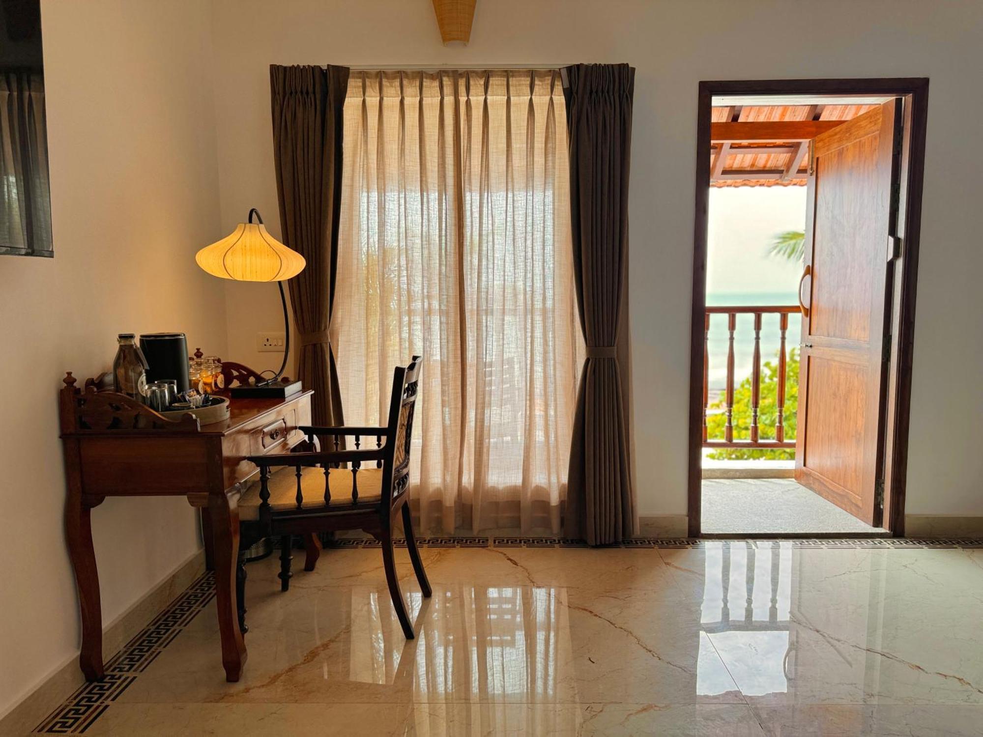 La Plage Seaview Suites ปอนดิเชอรี ภายนอก รูปภาพ