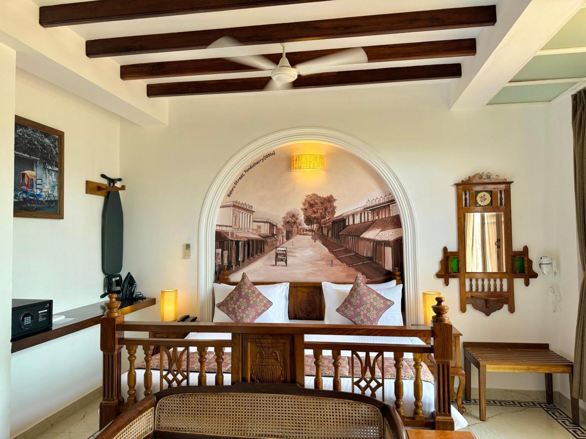 La Plage Seaview Suites ปอนดิเชอรี ภายนอก รูปภาพ