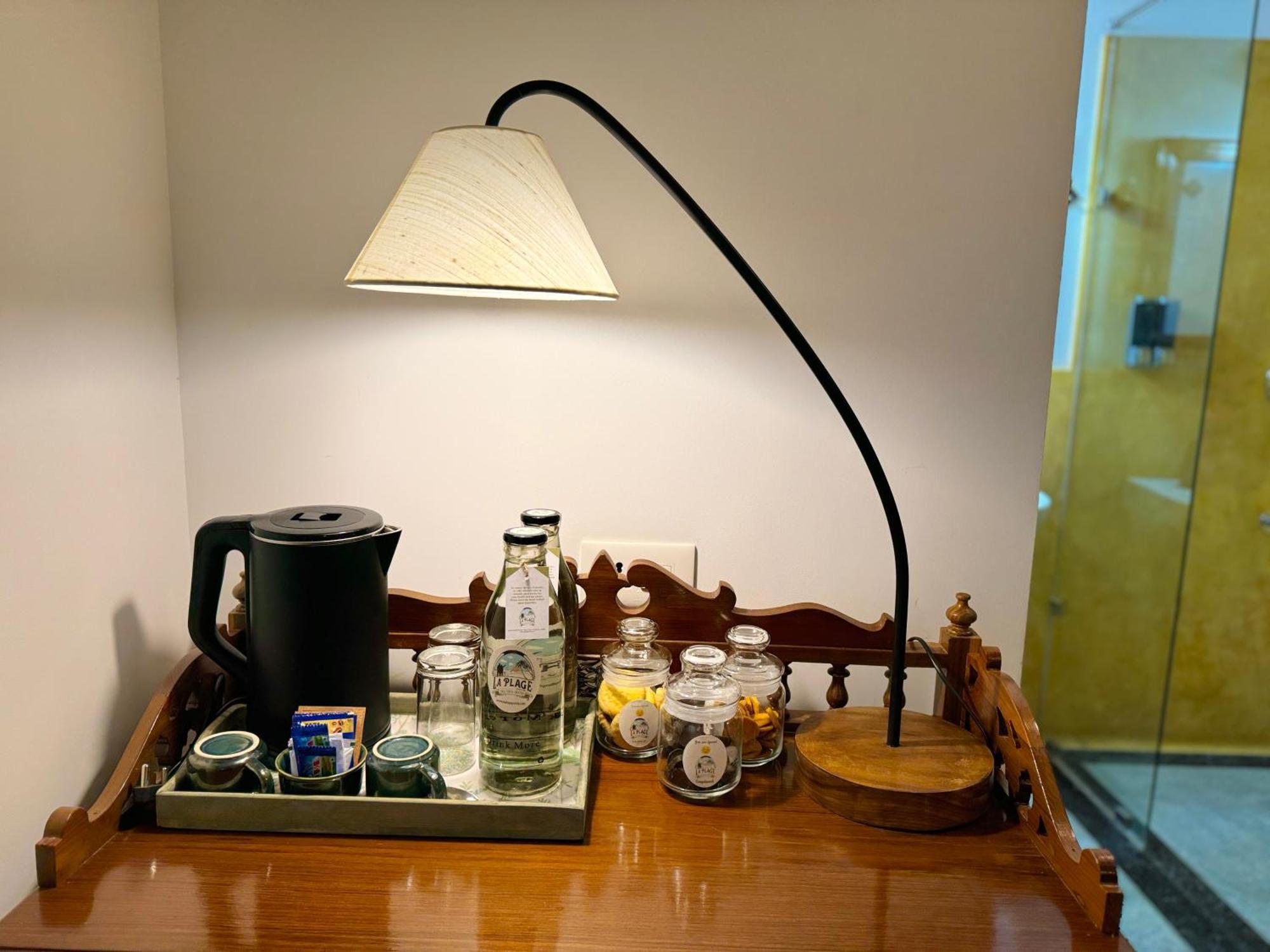 La Plage Seaview Suites ปอนดิเชอรี ภายนอก รูปภาพ