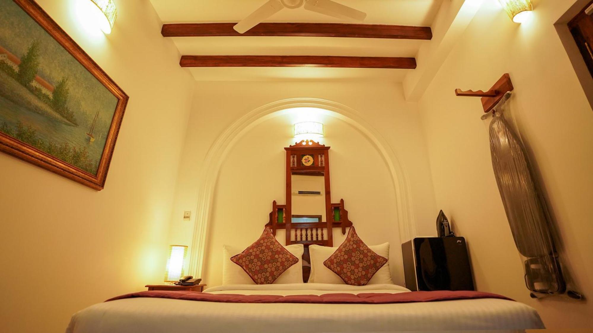 La Plage Seaview Suites ปอนดิเชอรี ภายนอก รูปภาพ