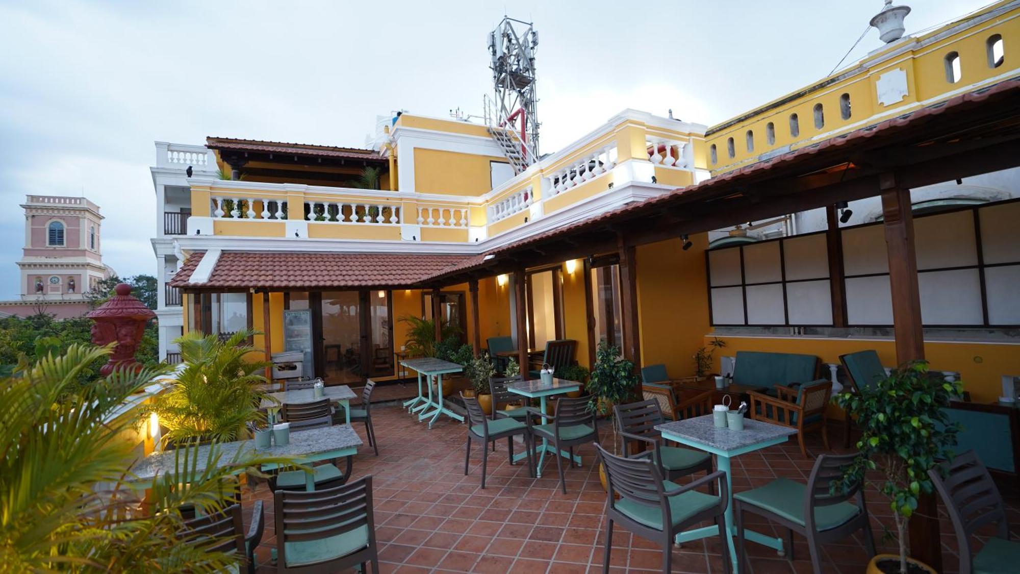 La Plage Seaview Suites ปอนดิเชอรี ภายนอก รูปภาพ